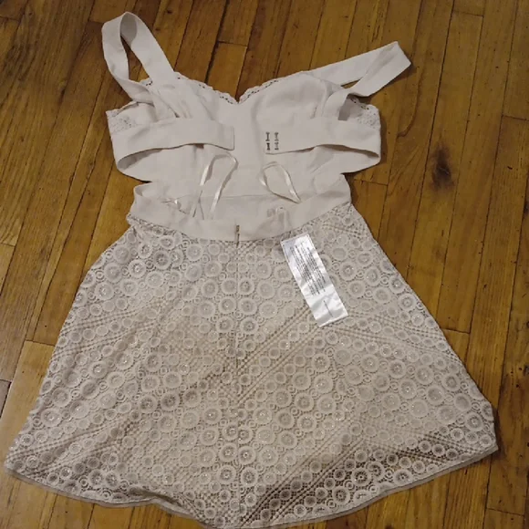 BCBGMaxAzria Ivory Lace Dress - Picture 5 of 7